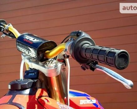 Красный Хонда CRF 250, объемом двигателя 0.25 л и пробегом 1 тыс. км за 3600 $, фото 5 на Automoto.ua