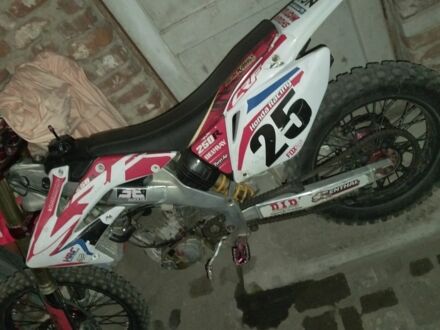 Хонда CRF 250, объемом двигателя 0.25 л и пробегом 0 тыс. км за 1950 $, фото 1 на Automoto.ua