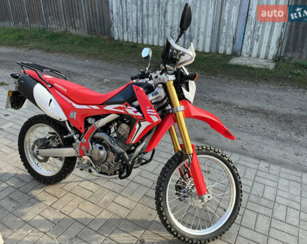 Красный Хонда CRF 250L, объемом двигателя 0.25 л и пробегом 16 тыс. км за 5000 $, фото 8 на Automoto.ua