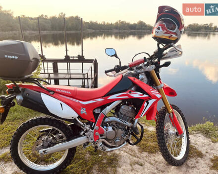 Красный Хонда CRF 250L, объемом двигателя 0.25 л и пробегом 16 тыс. км за 5000 $, фото 2 на Automoto.ua