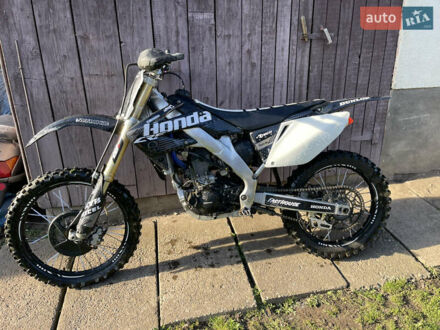Черный Хонда CRF 250R, объемом двигателя 0.25 л и пробегом 1 тыс. км за 3100 $, фото 1 на Automoto.ua