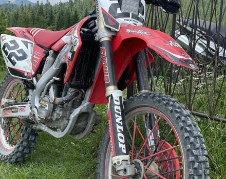 Хонда CRF 250R 2009 в Ивано-Франковске на Automoto.ua Красный Хонда CRF 250R, объемом двигателя 0.25 л и пробегом 60 тыс. км за 2650 $, фото 1 на Automoto.ua