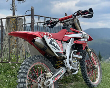 Хонда CRF 250R 2009 в Ивано-Франковске на Automoto.ua Красный Хонда CRF 250R, объемом двигателя 0.25 л и пробегом 60 тыс. км за 2650 $, фото 3 на Automoto.ua