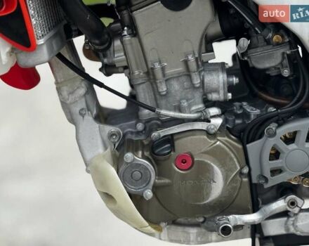 Червоний Хонда CRF 250R, об'ємом двигуна 0 л та пробігом 1 тис. км за 3200 $, фото 7 на Automoto.ua