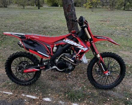 Хонда CRF 250R, объемом двигателя 0.25 л и пробегом 0 тыс. км за 4000 $, фото 1 на Automoto.ua