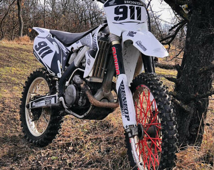 Белый Хонда CRF 450R, объемом двигателя 0.45 л и пробегом 318 тыс. км за 3500 $, фото 1 на Automoto.ua