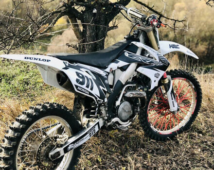Белый Хонда CRF 450R, объемом двигателя 0.45 л и пробегом 318 тыс. км за 3500 $, фото 2 на Automoto.ua