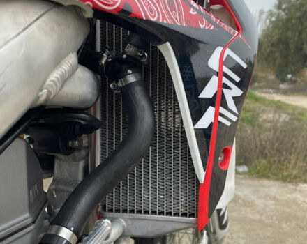 Хонда CRF 450R 2014 у Вышгороде на Automoto.ua Червоний Хонда CRF 450R, об'ємом двигуна 0.45 л та пробігом 160 тис. км за 5500 $, фото 9 на Automoto.ua