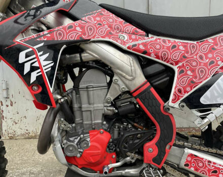 Хонда CRF 450R 2014 у Вышгороде на Automoto.ua Червоний Хонда CRF 450R, об'ємом двигуна 0.45 л та пробігом 160 тис. км за 5500 $, фото 6 на Automoto.ua