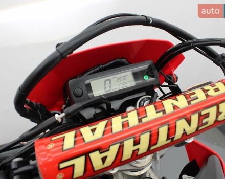 Красный Хонда CRF 450R, объемом двигателя 0.45 л и пробегом 3 тыс. км за 9200 $, фото 18 на Automoto.ua
