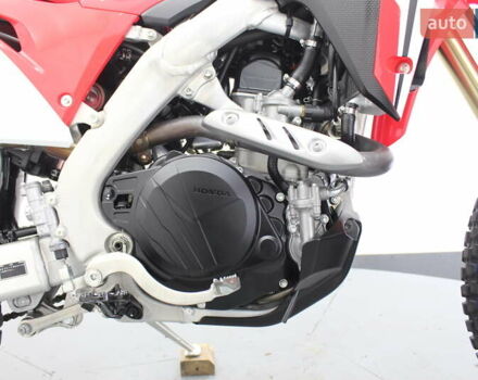 Красный Хонда CRF 450R, объемом двигателя 0.45 л и пробегом 3 тыс. км за 9200 $, фото 21 на Automoto.ua