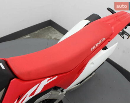 Красный Хонда CRF 450R, объемом двигателя 0.45 л и пробегом 3 тыс. км за 9200 $, фото 16 на Automoto.ua