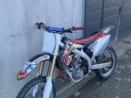Хонда CRF 450R 2009 в Черновцах на Automoto.ua Хонда CRF 450R, объемом двигателя 0 л и пробегом 8 тыс. км за 2900 $, фото 1 на Automoto.ua