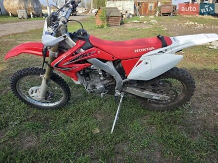 Хонда CRF 450X 2014 в Полтаве на Automoto.ua Красный Хонда CRF 450X, объемом двигателя 0 л и пробегом 1 тыс. км за 5000 $, фото 1 на Automoto.ua
