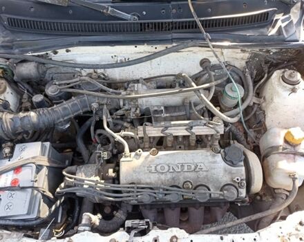 Белый Хонда Цивик, объемом двигателя 1.4 л и пробегом 345 тыс. км за 1100 $, фото 4 на Automoto.ua