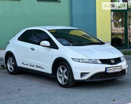 Белый Хонда Цивик, объемом двигателя 1.3 л и пробегом 227 тыс. км за 7000 $, фото 4 на Automoto.ua