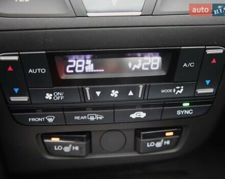 Белый Хонда Цивик, объемом двигателя 1.8 л и пробегом 155 тыс. км за 10999 $, фото 19 на Automoto.ua