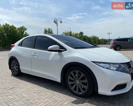 Хонда Цивик 2012 в Харькове на Automoto.ua Белый Хонда Цивик, объемом двигателя 1.8 л и пробегом 155 тыс. км за 11500 $, фото 2 на Automoto.ua