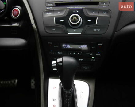 Белый Хонда Цивик, объемом двигателя 1.8 л и пробегом 155 тыс. км за 10999 $, фото 17 на Automoto.ua