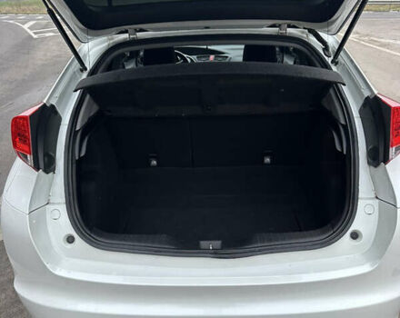 Белый Хонда Цивик, объемом двигателя 2.2 л и пробегом 240 тыс. км за 10200 $, фото 13 на Automoto.ua