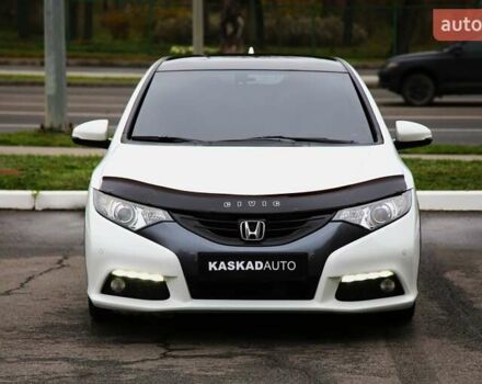 Белый Хонда Цивик, объемом двигателя 1.8 л и пробегом 155 тыс. км за 10999 $, фото 1 на Automoto.ua