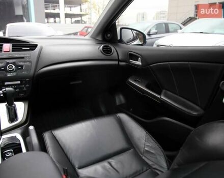 Белый Хонда Цивик, объемом двигателя 1.8 л и пробегом 155 тыс. км за 10999 $, фото 12 на Automoto.ua