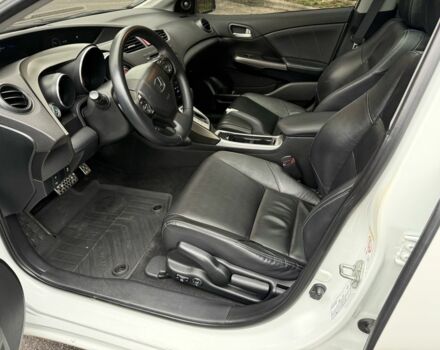 Белый Хонда Цивик, объемом двигателя 1.8 л и пробегом 155 тыс. км за 11800 $, фото 6 на Automoto.ua