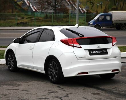 Белый Хонда Цивик, объемом двигателя 1.8 л и пробегом 155 тыс. км за 10999 $, фото 3 на Automoto.ua