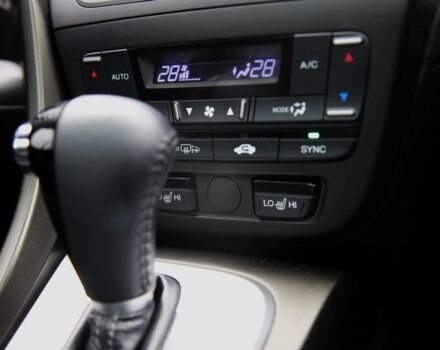 Белый Хонда Цивик, объемом двигателя 1.8 л и пробегом 155 тыс. км за 10999 $, фото 18 на Automoto.ua