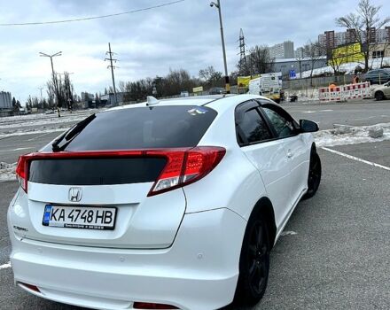 Белый Хонда Цивик, объемом двигателя 1.8 л и пробегом 159 тыс. км за 12500 $, фото 4 на Automoto.ua