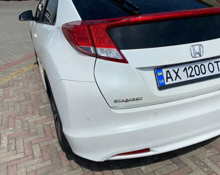 Хонда Цивик 2012 в Харькове на Automoto.ua Белый Хонда Цивик, объемом двигателя 1.8 л и пробегом 155 тыс. км за 11500 $, фото 5 на Automoto.ua