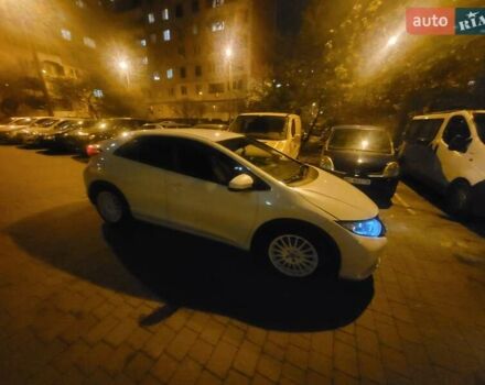 Белый Хонда Цивик, объемом двигателя 2.2 л и пробегом 185 тыс. км за 8700 $, фото 6 на Automoto.ua