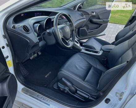 Білий Хонда Сівік, об'ємом двигуна 1.8 л та пробігом 28 тис. км за 15300 $, фото 45 на Automoto.ua