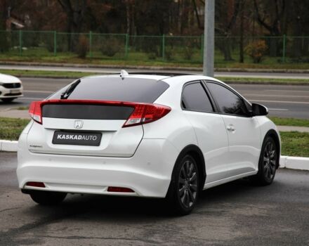 Белый Хонда Цивик, объемом двигателя 1.8 л и пробегом 155 тыс. км за 10999 $, фото 4 на Automoto.ua