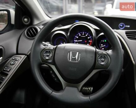 Белый Хонда Цивик, объемом двигателя 1.8 л и пробегом 155 тыс. км за 10999 $, фото 13 на Automoto.ua