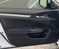 Хонда Цивик 2016 в Киеве на Automoto.ua Белый Хонда Цивик, объемом двигателя 2 л и пробегом 153 тыс. км за 12950 $, фото 10 на Automoto.ua