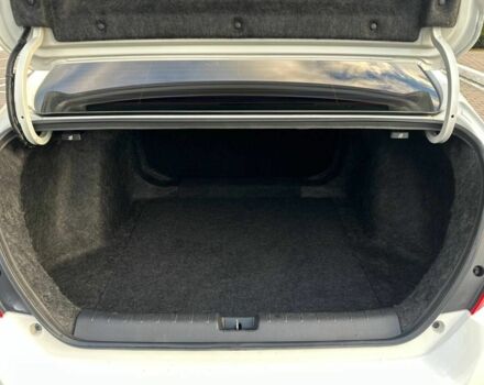 Хонда Цивик 2016 в Киеве на Automoto.ua Белый Хонда Цивик, объемом двигателя 2 л и пробегом 153 тыс. км за 12950 $, фото 17 на Automoto.ua