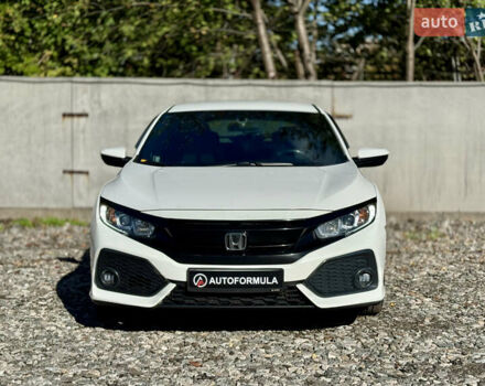 Белый Хонда Цивик, объемом двигателя 1.5 л и пробегом 134 тыс. км за 16490 $, фото 1 на Automoto.ua