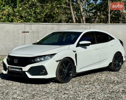 Белый Хонда Цивик, объемом двигателя 1.5 л и пробегом 134 тыс. км за 16490 $, фото 2 на Automoto.ua