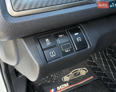 Белый Хонда Цивик, объемом двигателя 1.5 л и пробегом 134 тыс. км за 16490 $, фото 24 на Automoto.ua