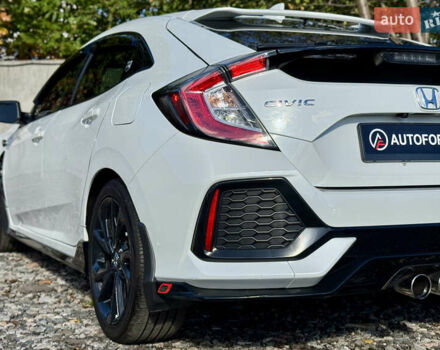 Белый Хонда Цивик, объемом двигателя 1.5 л и пробегом 134 тыс. км за 16490 $, фото 9 на Automoto.ua