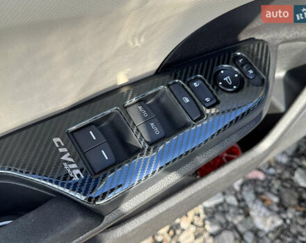 Белый Хонда Цивик, объемом двигателя 1.5 л и пробегом 134 тыс. км за 16490 $, фото 25 на Automoto.ua