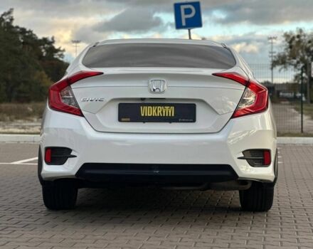 Хонда Цивик 2016 в Киеве на Automoto.ua Белый Хонда Цивик, объемом двигателя 2 л и пробегом 153 тыс. км за 12950 $, фото 6 на Automoto.ua