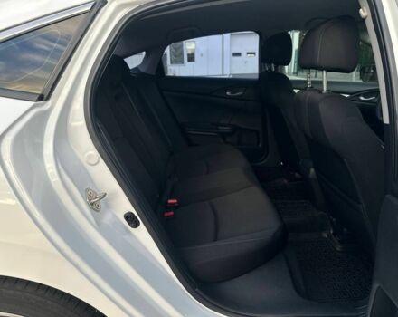 Хонда Цивик 2016 в Киеве на Automoto.ua Белый Хонда Цивик, объемом двигателя 2 л и пробегом 153 тыс. км за 12950 $, фото 14 на Automoto.ua