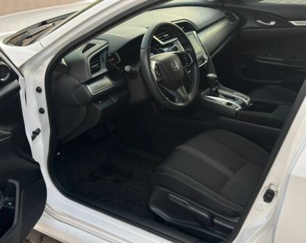 Хонда Цивик 2016 в Киеве на Automoto.ua Белый Хонда Цивик, объемом двигателя 2 л и пробегом 153 тыс. км за 12950 $, фото 13 на Automoto.ua