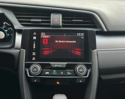 Хонда Цивик 2016 в Киеве на Automoto.ua Белый Хонда Цивик, объемом двигателя 2 л и пробегом 153 тыс. км за 12950 $, фото 22 на Automoto.ua