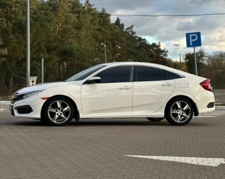 Хонда Цивик 2016 в Киеве на Automoto.ua Белый Хонда Цивик, объемом двигателя 2 л и пробегом 153 тыс. км за 12950 $, фото 9 на Automoto.ua