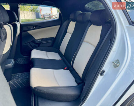 Белый Хонда Цивик, объемом двигателя 1.5 л и пробегом 134 тыс. км за 16490 $, фото 12 на Automoto.ua