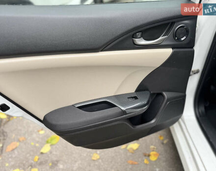 Белый Хонда Цивик, объемом двигателя 1.5 л и пробегом 180 тыс. км за 15500 $, фото 14 на Automoto.ua