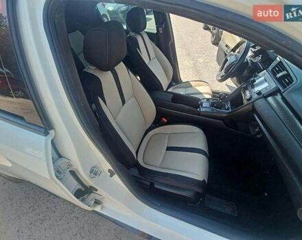 Белый Хонда Цивик, объемом двигателя 1.5 л и пробегом 82 тыс. км за 11000 $, фото 7 на Automoto.ua